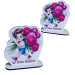 Statuetka, Laurka stojąca na Dzień Kobiet