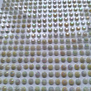 Dżety, diamenciki samoprzylepne 4mm KREMOWE OPALIZUJĄCE - 1000szt blister