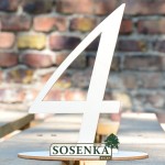 Numery stołów ze sklejki - cyfra 4 na podstawce 