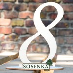 Numery stołów ze sklejki - cyfra 8 na podstawce 